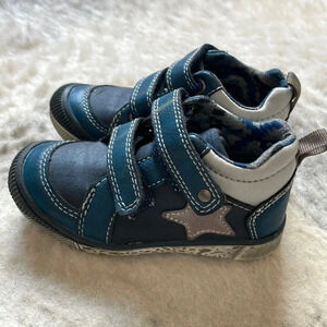 Kids  Sneakers